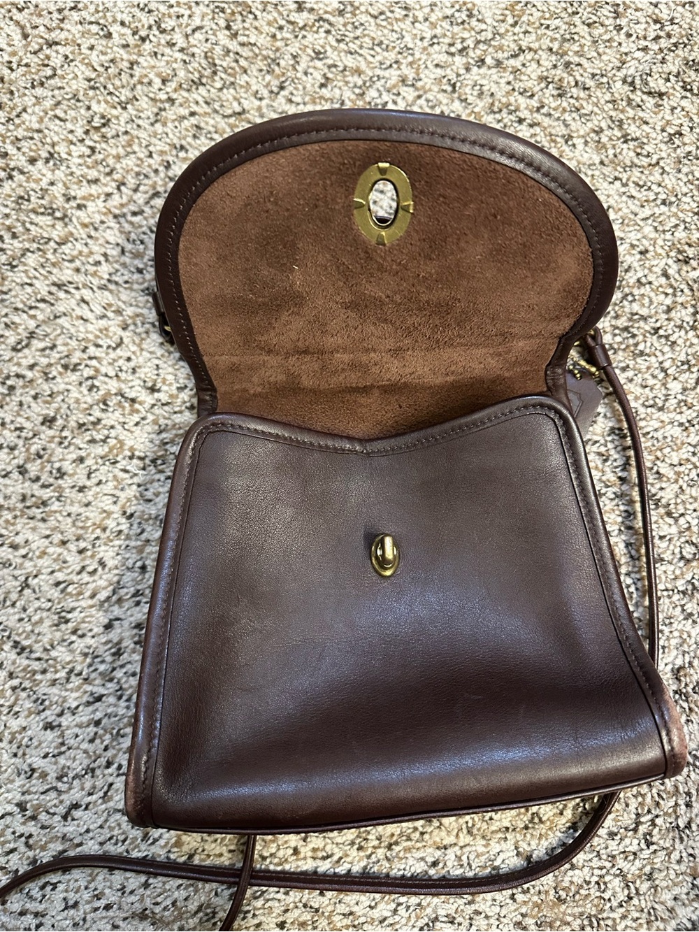 Vintage Coach Regina Bag - Mahogany Brown - Picture 11 of 15